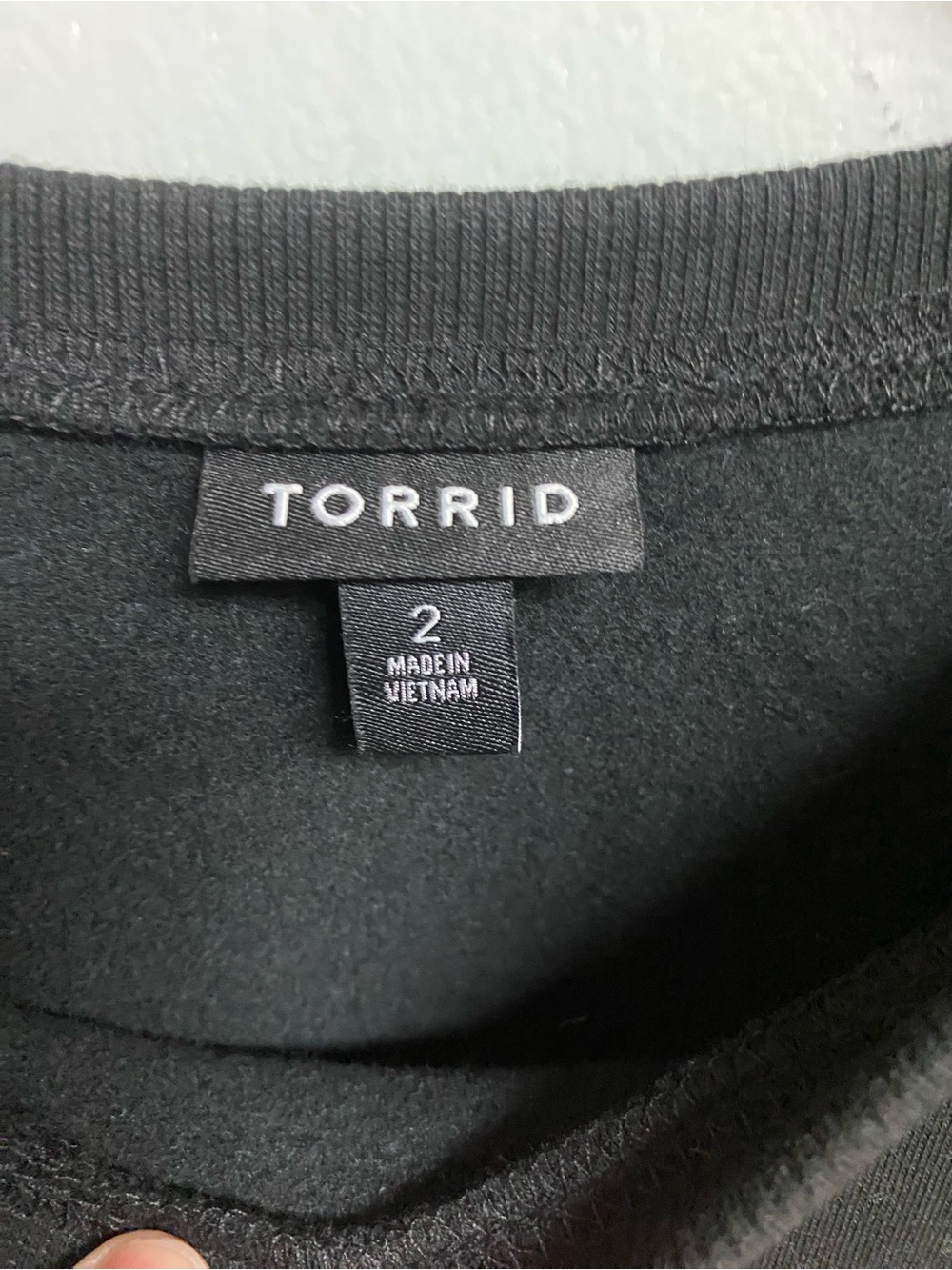 LIKE NEW TORRID TOP SWEATSHIRT - 2X (2) - Picture 6 of 7
